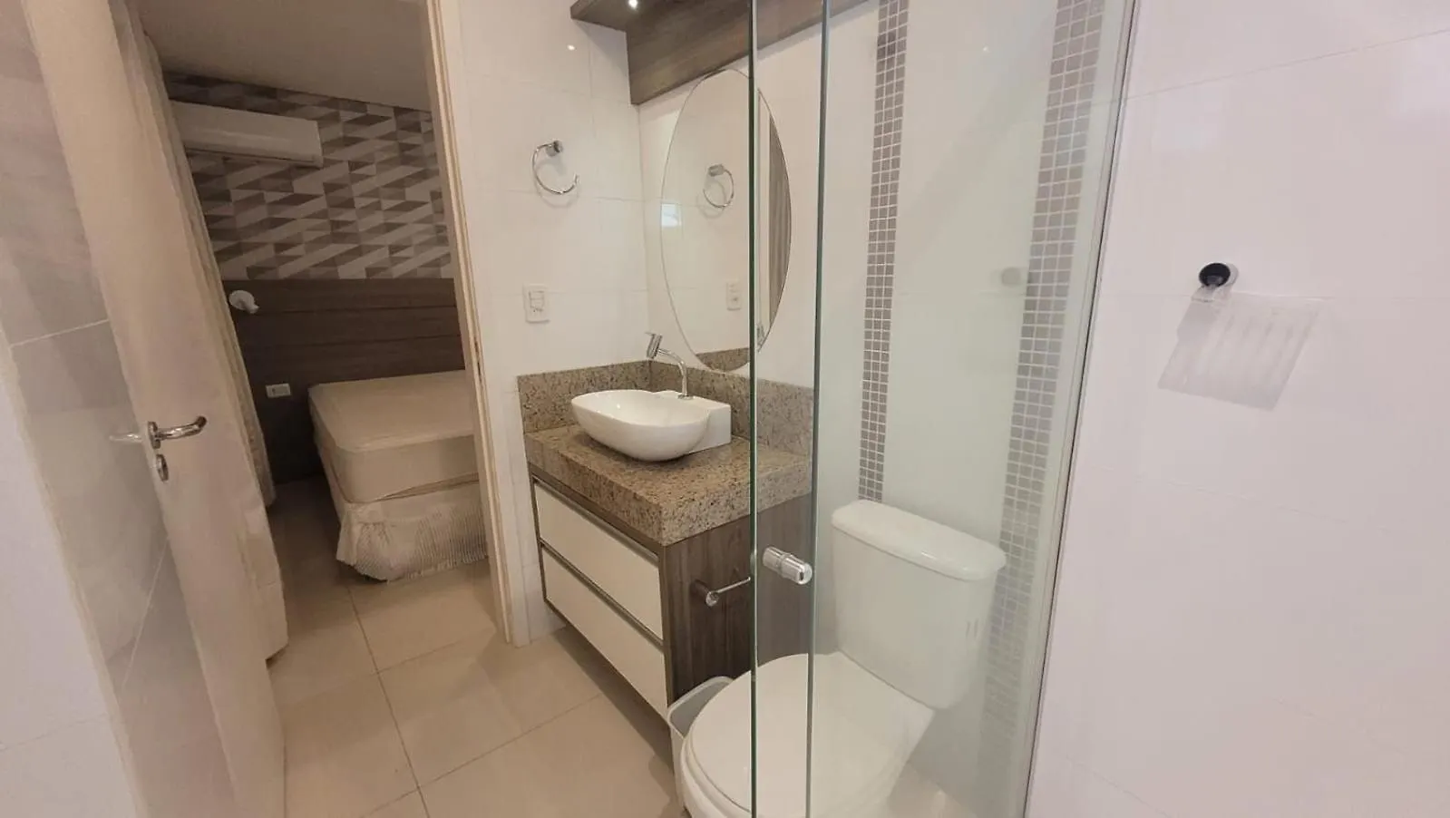 B164 - Apto Na Praia Da Lagoinha Para Alugar Bombinhas Apartment