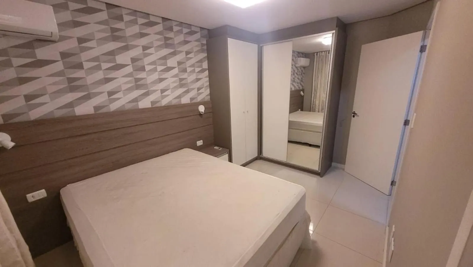 Apartment B164 - Apto Na Praia Da Lagoinha Para Alugar Bombinhas Brazil