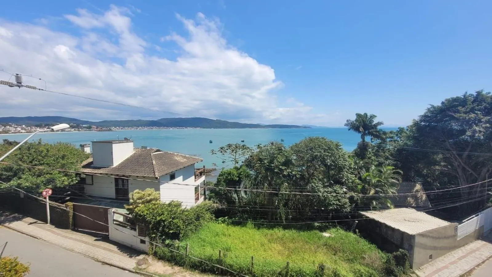 B164 - Apto Na Praia Da Lagoinha Para Alugar Bombinhas Apartment