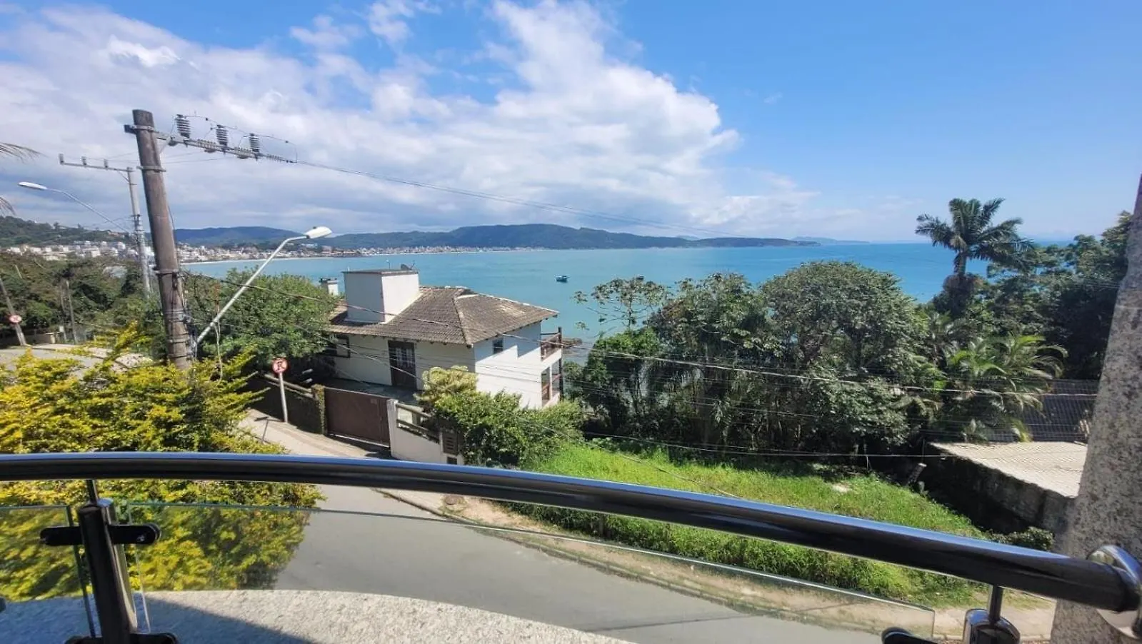 B164 - Apto Na Praia Da Lagoinha Para Alugar location